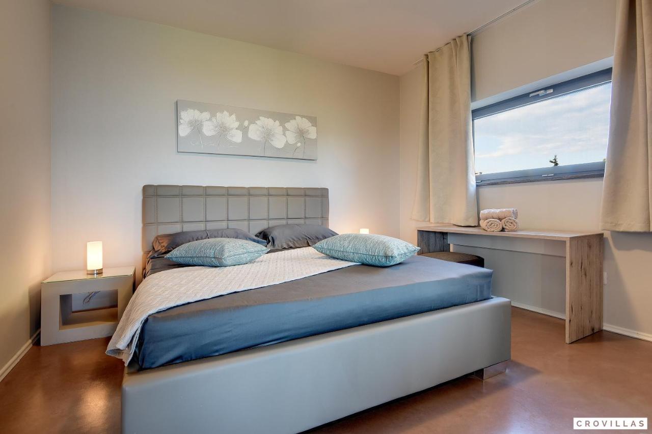 Sunrise Villa Premantura Exterior photo